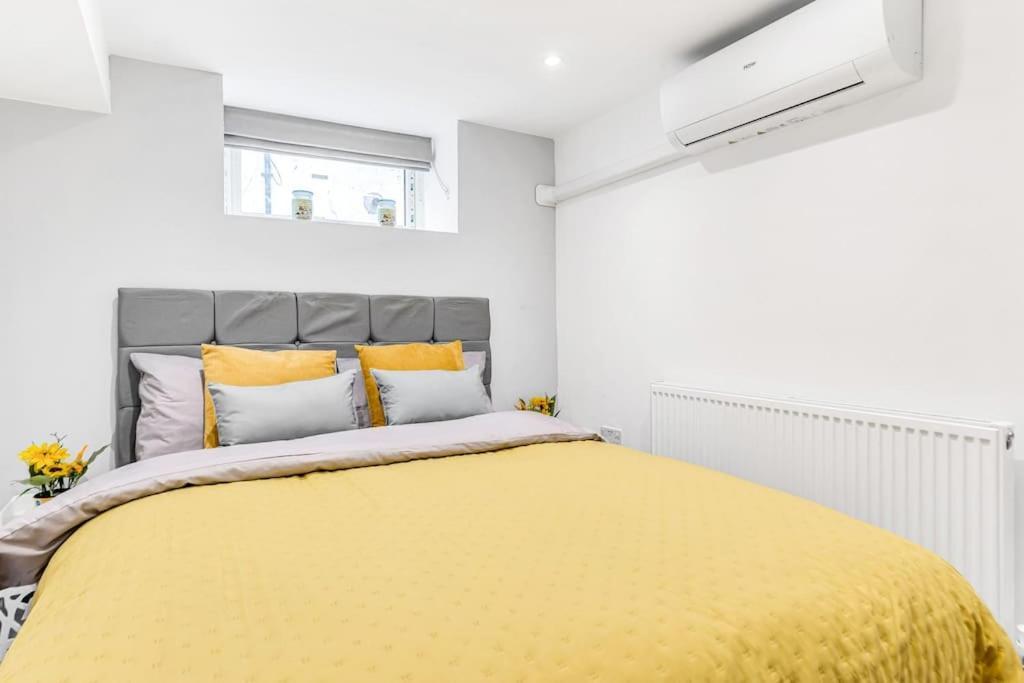 Luxstay Holland Park Apartment With Ac London Exterior photo